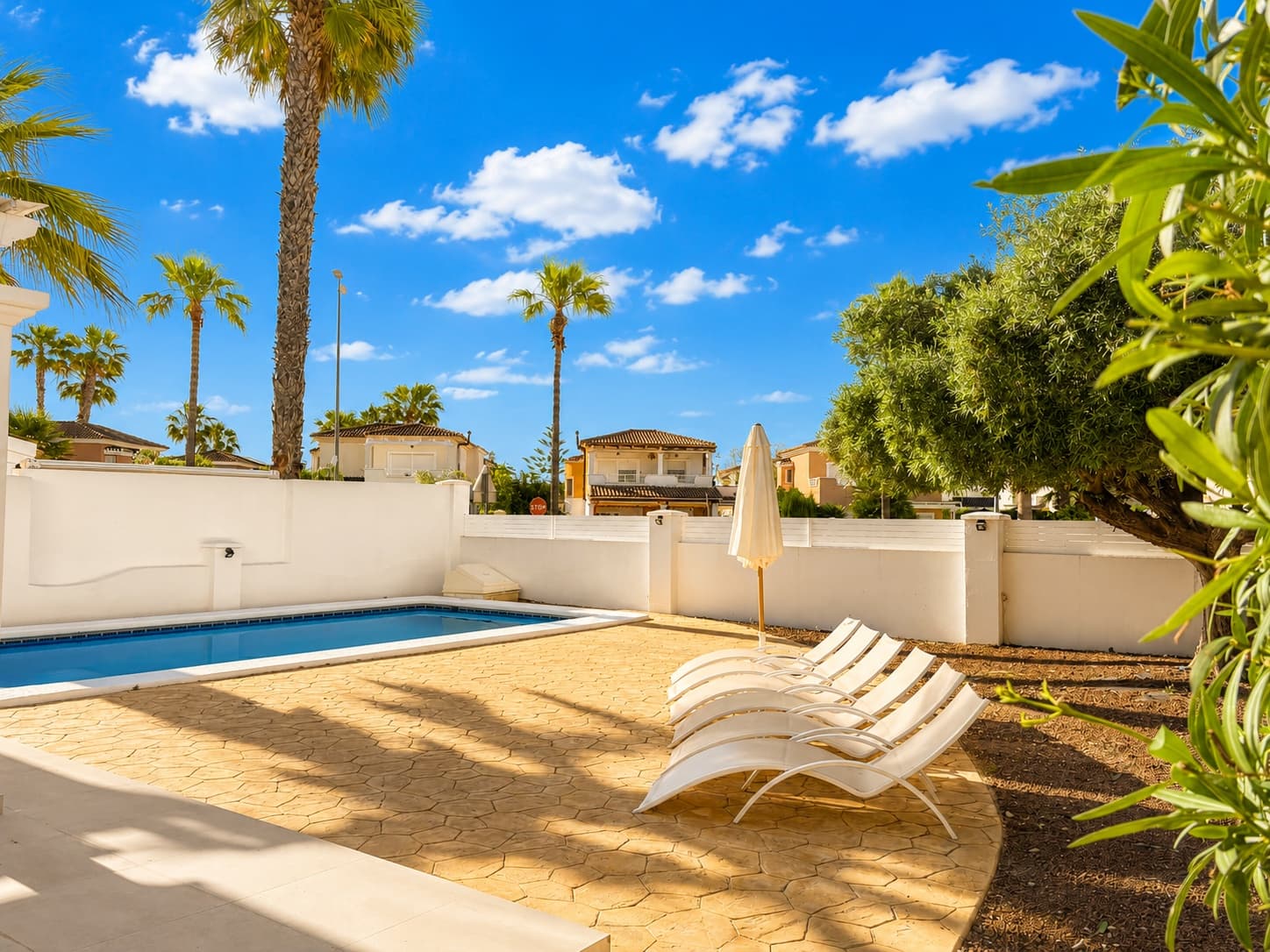 3 bedroom Villa for sale in Murcia city with pool - € 330,000 (Ref: 9832750)