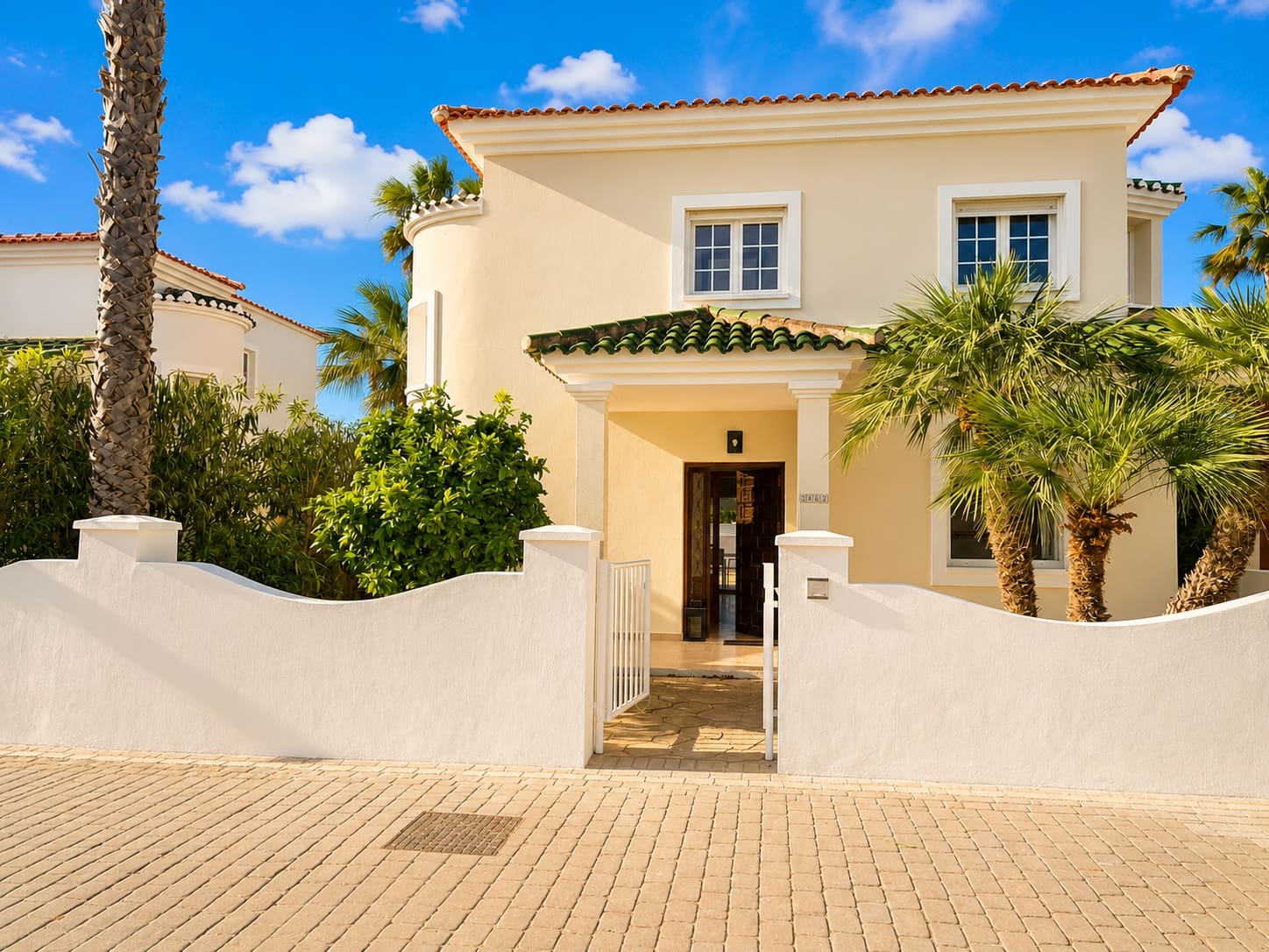3 bedroom Villa for sale in Murcia city with pool - € 330,000 (Ref: 9832750)