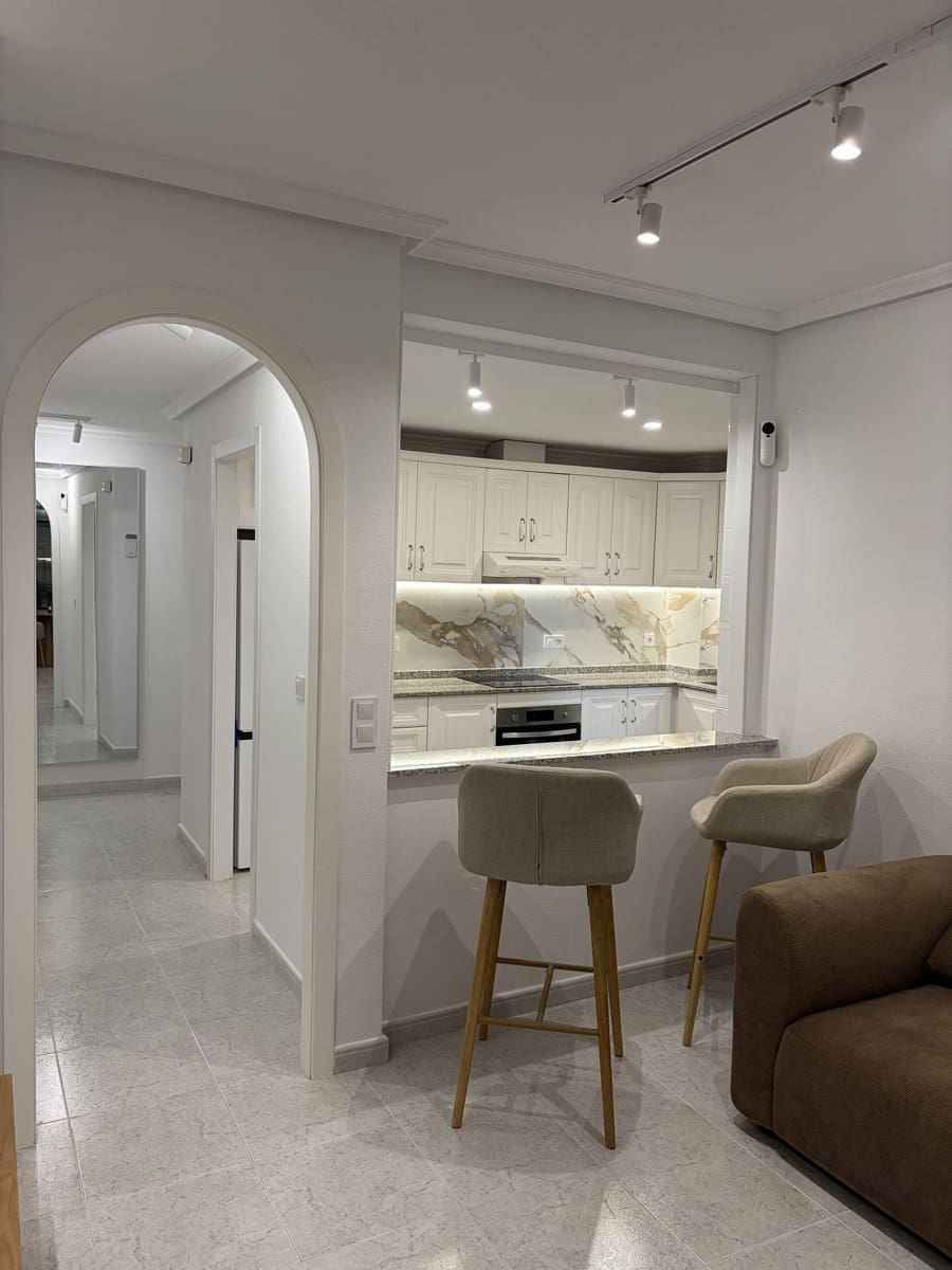 2 slaapkamer Appartement te koop in Campoamor met zwembad - € 220.000 (Ref: 9866059)