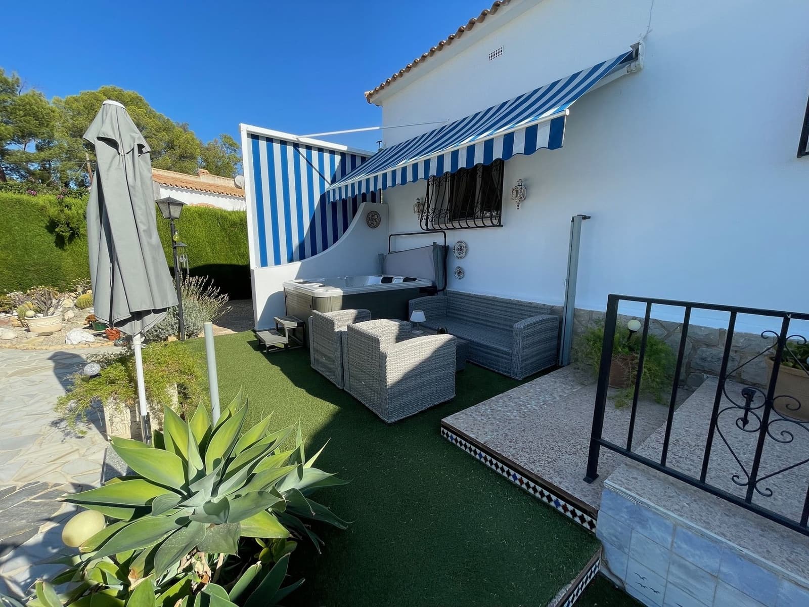 2 sovrum Villa till salu i Alfaz del Pi / L'Alfas del Pi med pool garage - 299 999 € (Ref: 9866061)