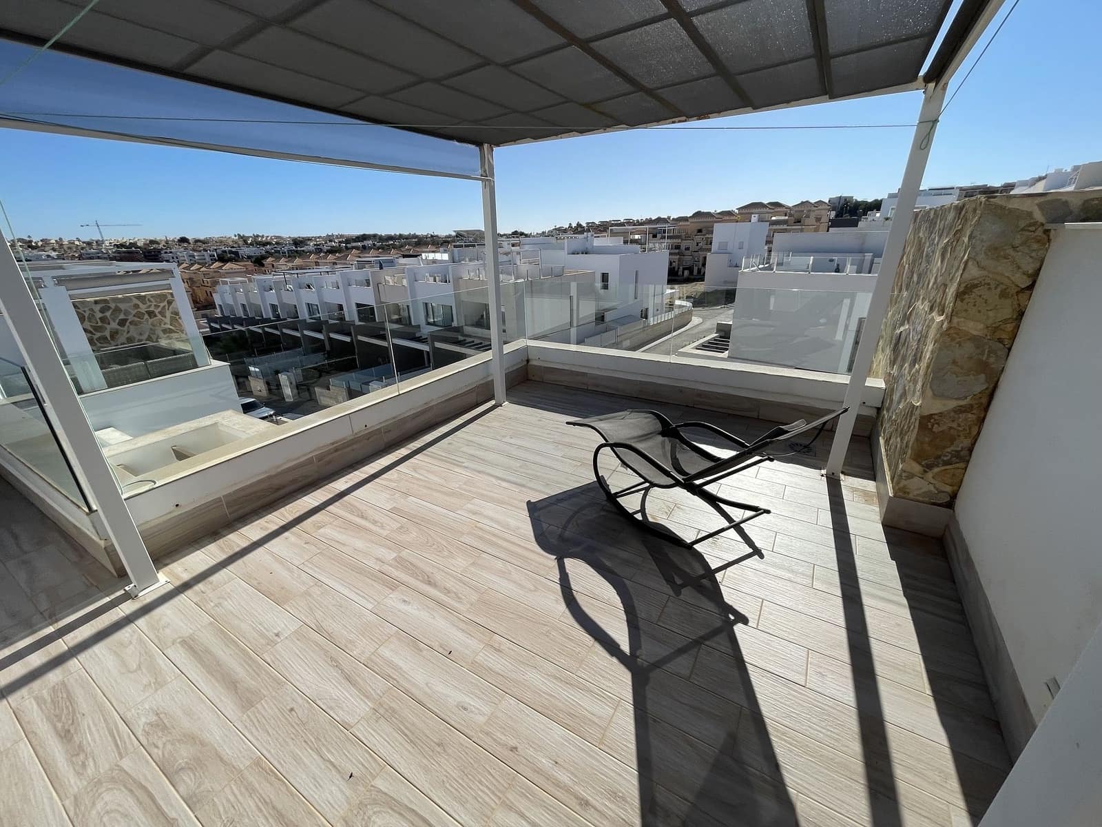 2 bedroom Semi-detached Villa for sale in Villamartin with pool - € 284,000 (Ref: 9866062)
