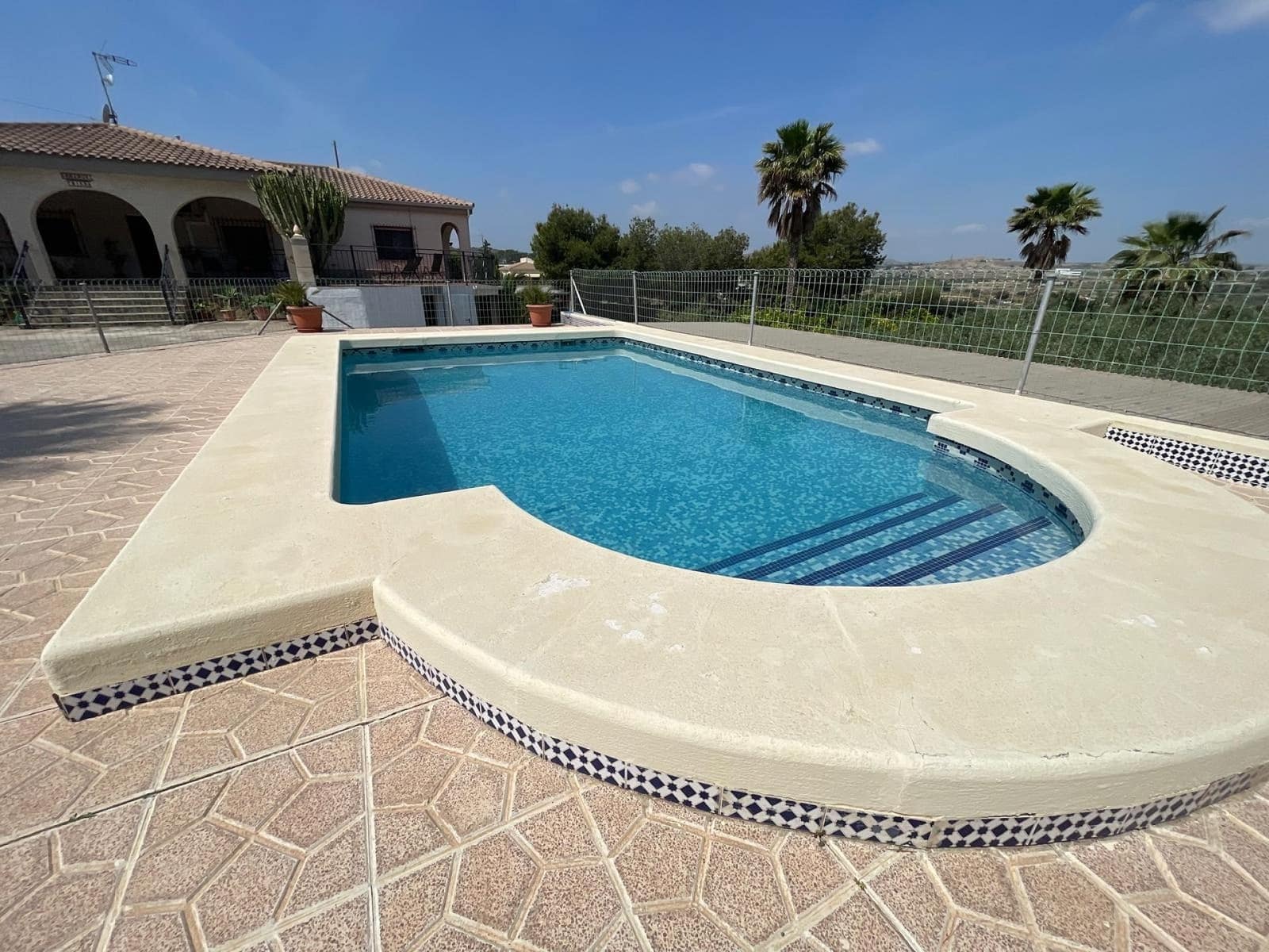 5 soveværelse Villa til salg i Rebolledo med swimmingpool garage - € 395.000 (Ref: 9866066)