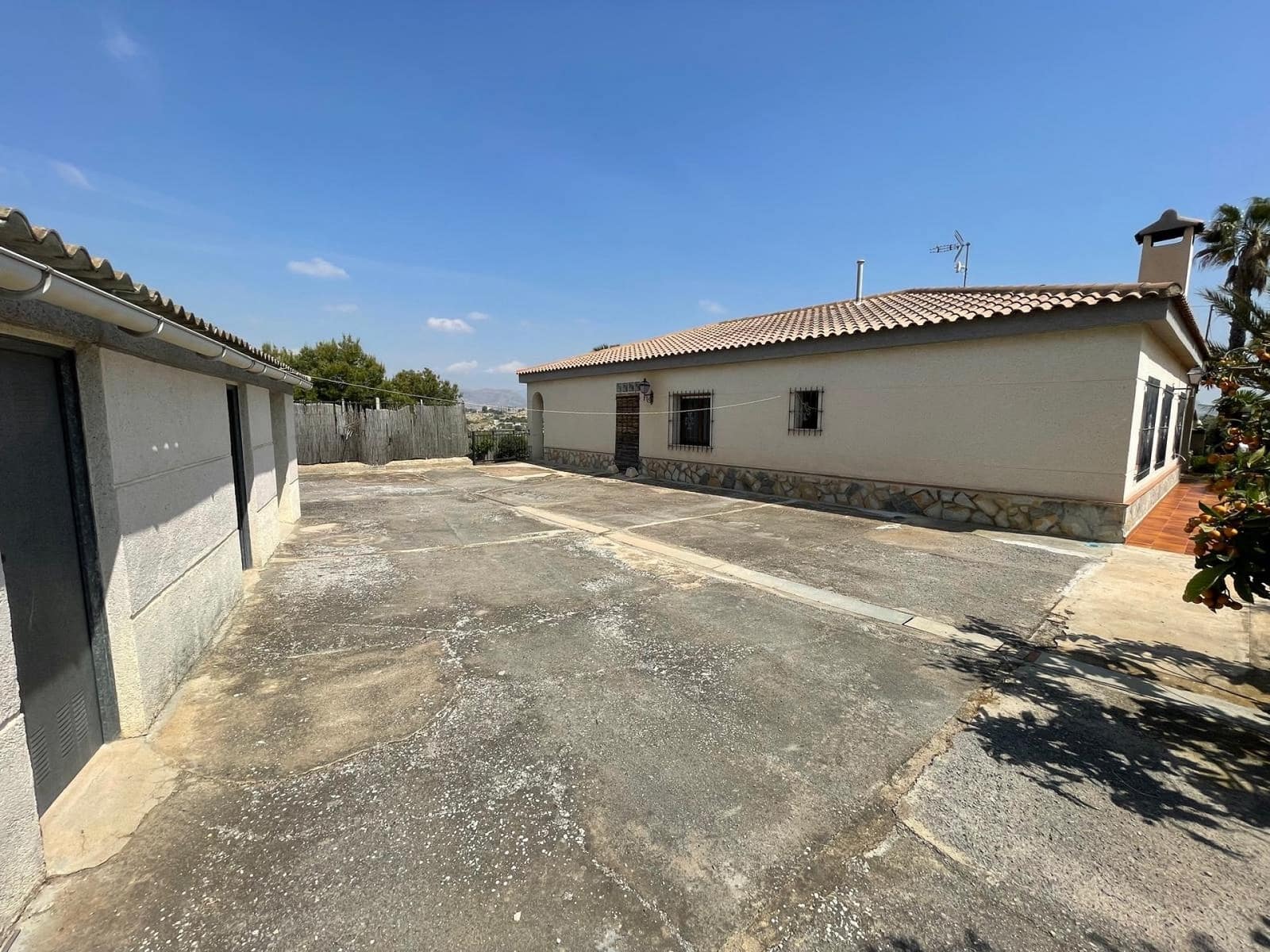 5 soveværelse Villa til salg i Rebolledo med swimmingpool garage - € 395.000 (Ref: 9866066)