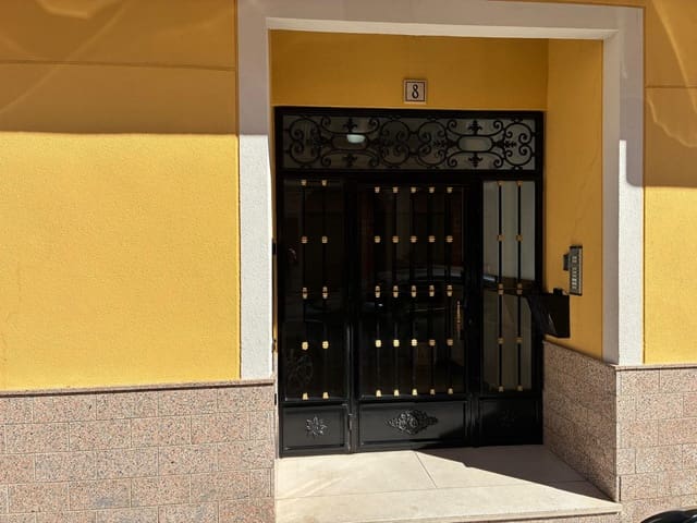 3 soveværelse Lejlighed til salg i Almoradí med swimmingpool - € 119.000 (Ref: 9866067)