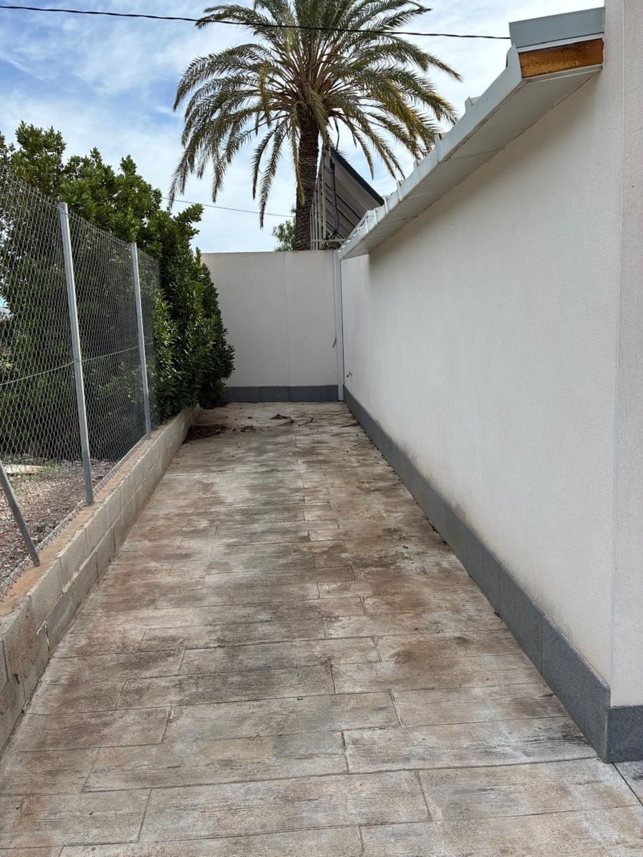 5 bedroom Villa for sale in Crevillente / Crevillent with pool garage - € 465,000 (Ref: 9866069)