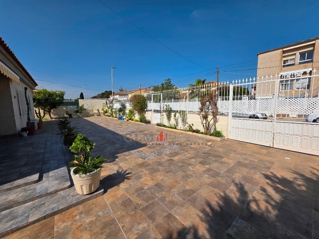 4 slaapkamer Appartement te koop in Los Narejos - € 399.000 (Ref: 9895269)