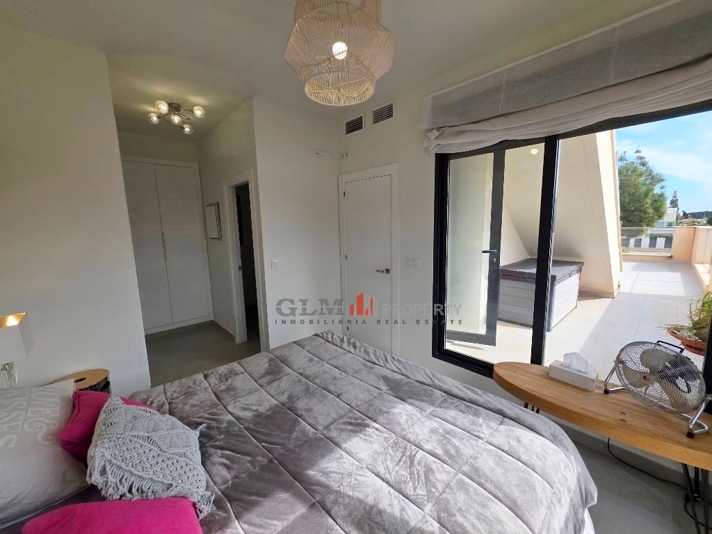 3 slaapkamer Appartement te koop in Los Alcazares met zwembad - € 489.000 (Ref: 9895271)