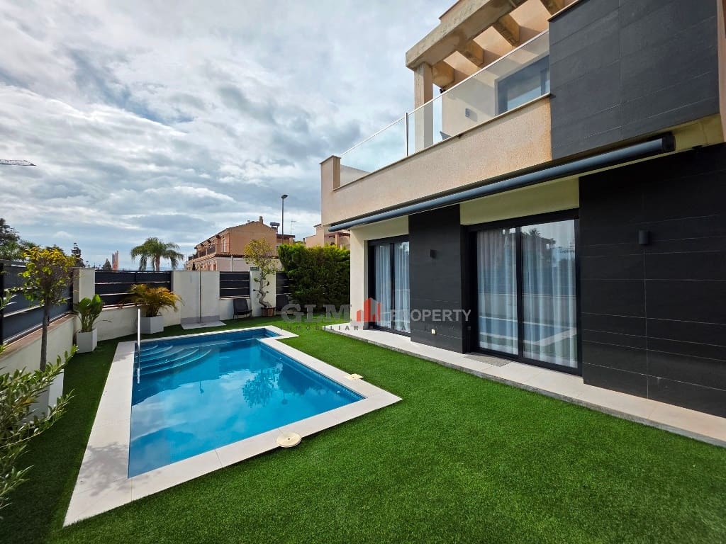 3 slaapkamer Appartement te koop in Los Alcazares met zwembad - € 489.000 (Ref: 9895271)