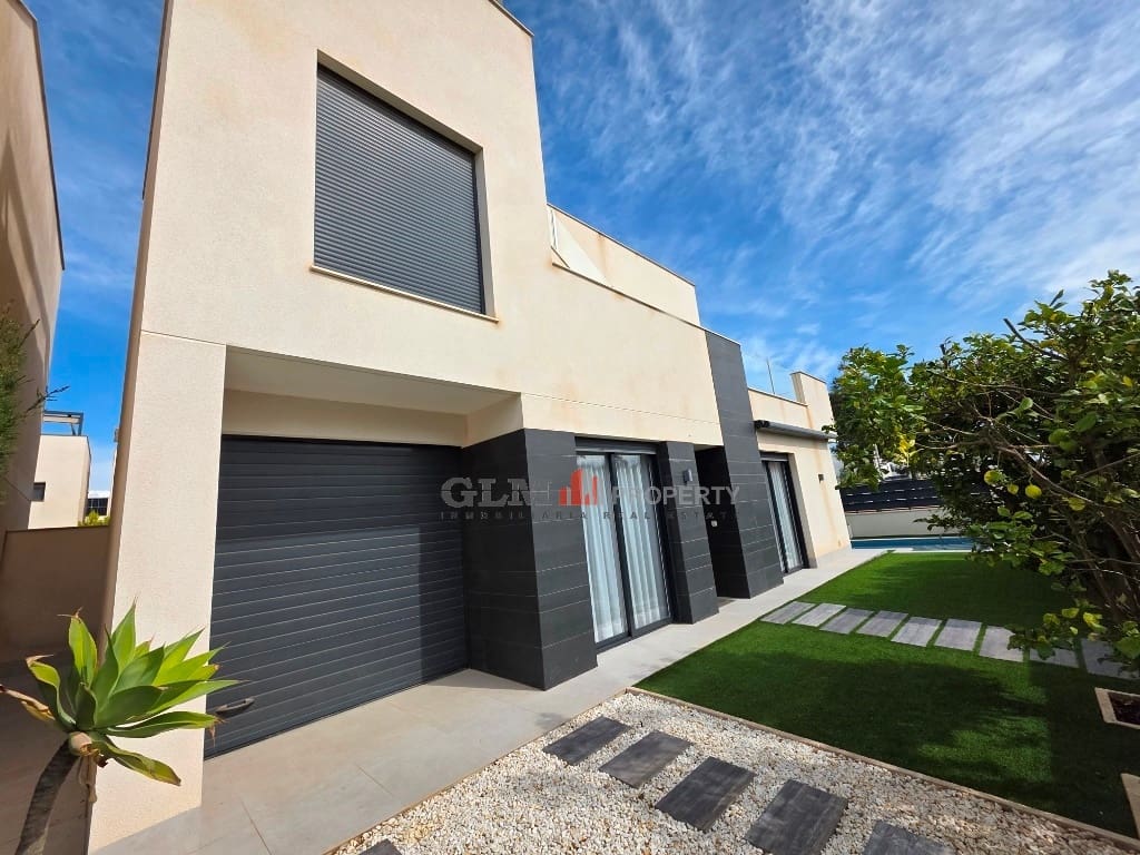 3 slaapkamer Appartement te koop in Los Alcazares met zwembad - € 489.000 (Ref: 9895271)