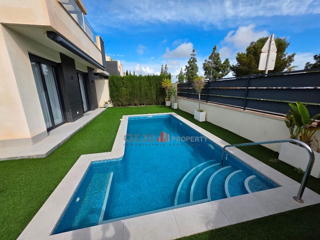 3 slaapkamer Appartement te koop in Los Alcazares met zwembad - € 489.000 (Ref: 9895271)