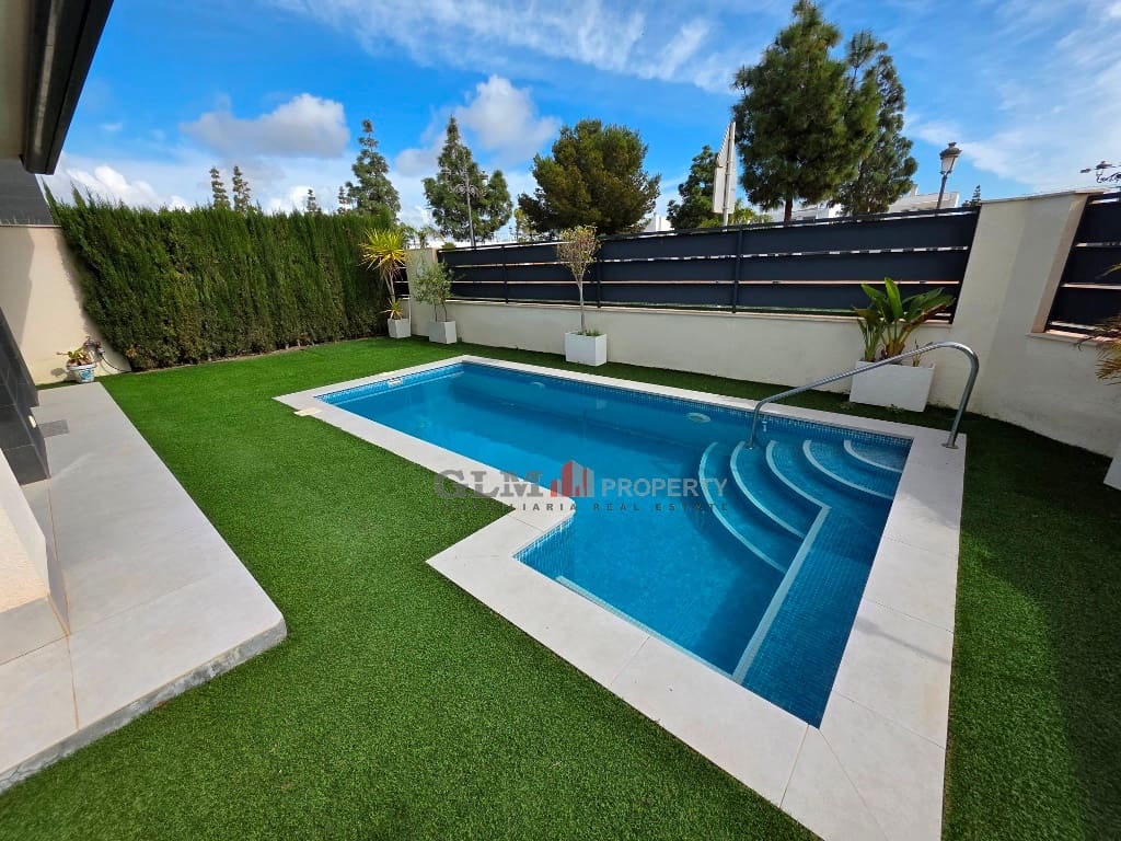 3 slaapkamer Appartement te koop in Los Alcazares met zwembad - € 489.000 (Ref: 9895271)