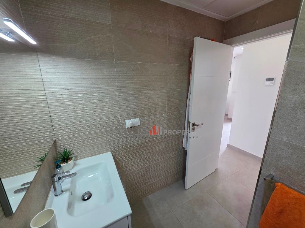 3 slaapkamer Appartement te koop in Los Alcazares met zwembad - € 489.000 (Ref: 9895271)
