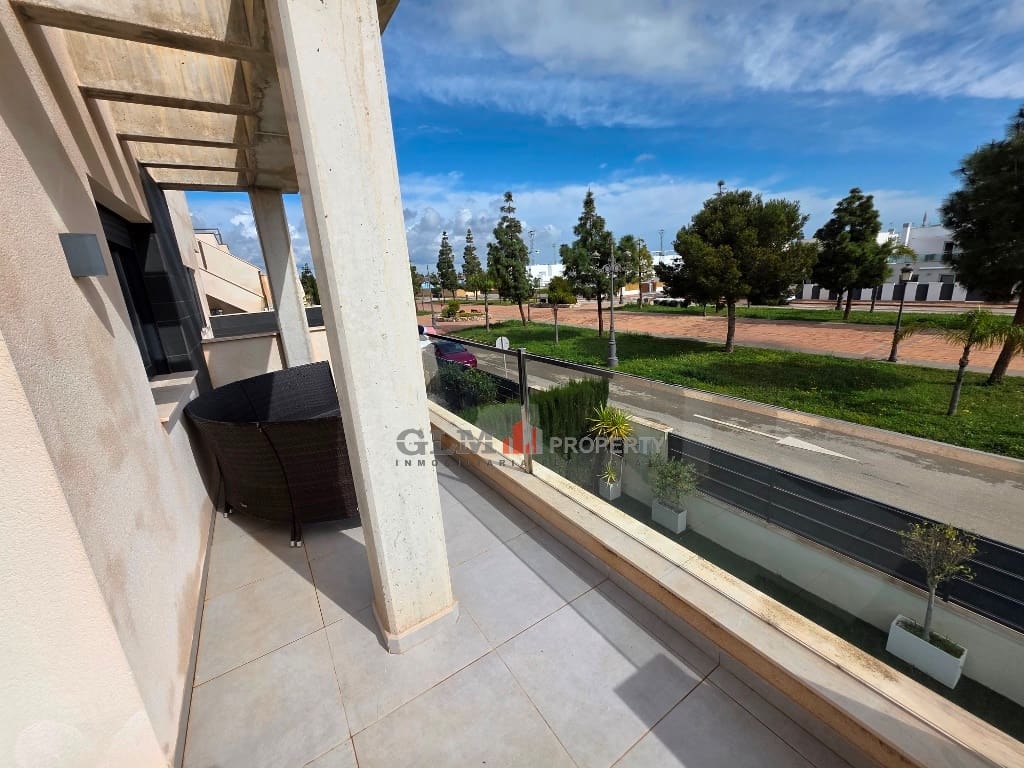 3 slaapkamer Appartement te koop in Los Alcazares met zwembad - € 489.000 (Ref: 9895271)