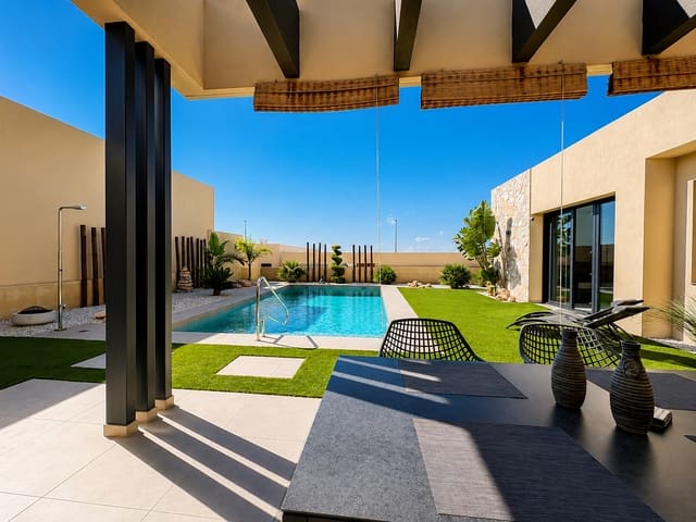 3 bedroom Villa for sale in Murcia city with pool - € 598,000 (Ref: 9908789)