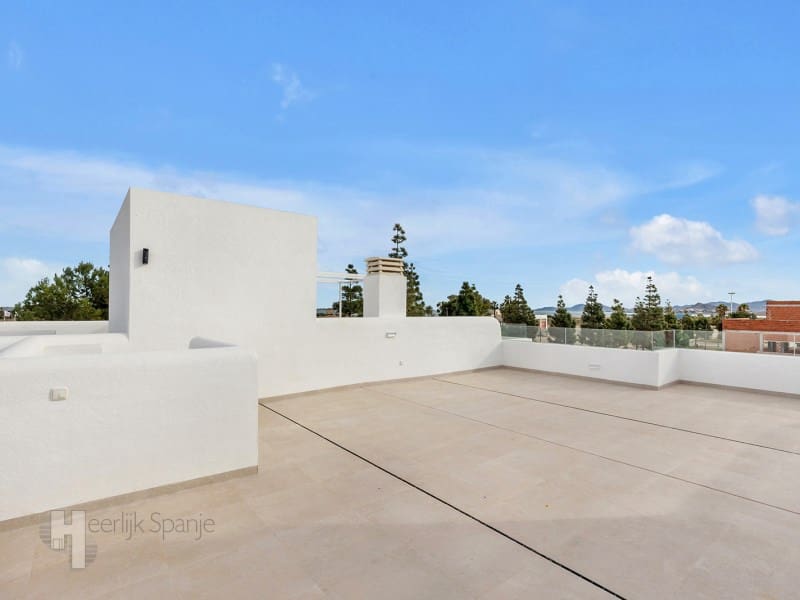 2 Zimmer Penthouse zu verkaufen in Los Alcazares mit Pool - 339.000 € (Ref: 9908793)