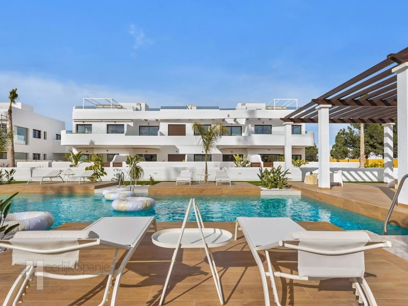 2 Zimmer Penthouse zu verkaufen in Los Alcazares mit Pool - 339.000 € (Ref: 9908793)