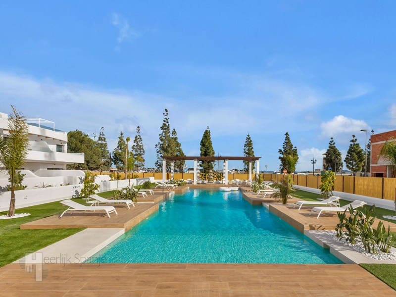 2 Zimmer Penthouse zu verkaufen in Los Alcazares mit Pool - 339.000 € (Ref: 9908793)
