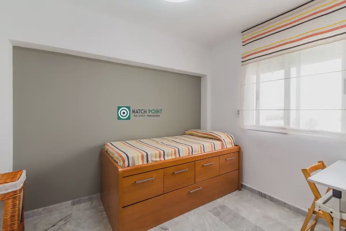 3 sypialnia Dom do wynajęcia w La Zubia z basenem garażem - 1 100 € (Ref: 10001052)