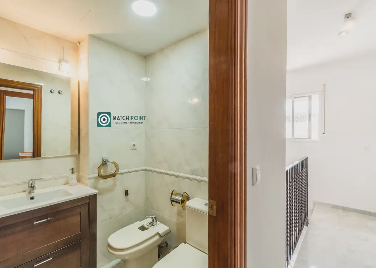 3 sypialnia Dom do wynajęcia w La Zubia z basenem garażem - 1 100 € (Ref: 10001052)