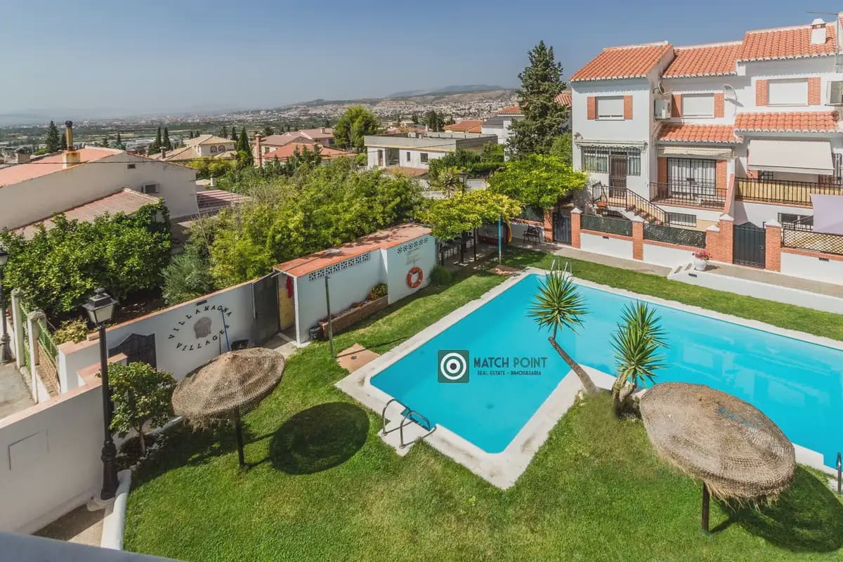 3 sypialnia Dom do wynajęcia w La Zubia z basenem garażem - 1 100 € (Ref: 10001052)