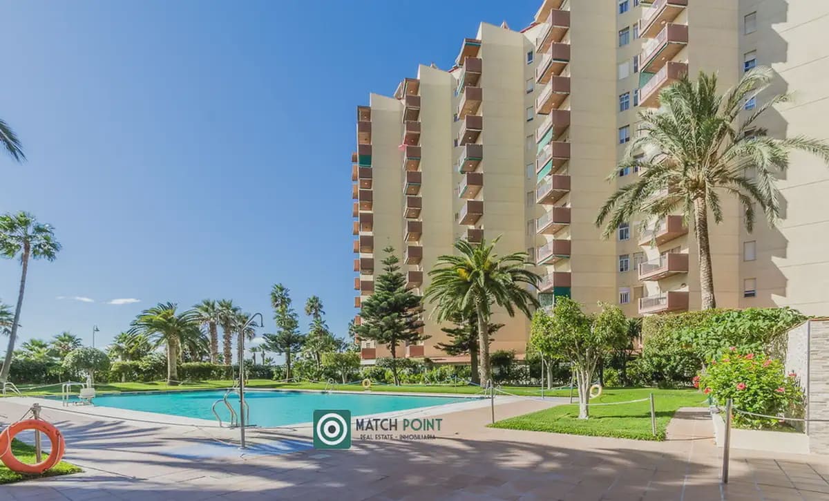 Appartement de 2 chambres à louer à Almunecar avec piscine garage - 750 € (Ref: 10009474)