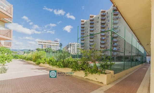 Appartement de 2 chambres à louer à Almuñécar avec piscine garage - 750 € (Ref: 10009474)