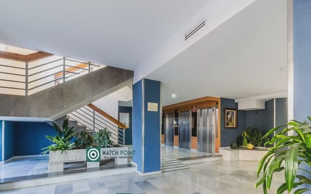 Appartement de 2 chambres à louer à Almuñécar avec piscine garage - 750 € (Ref: 10009474)
