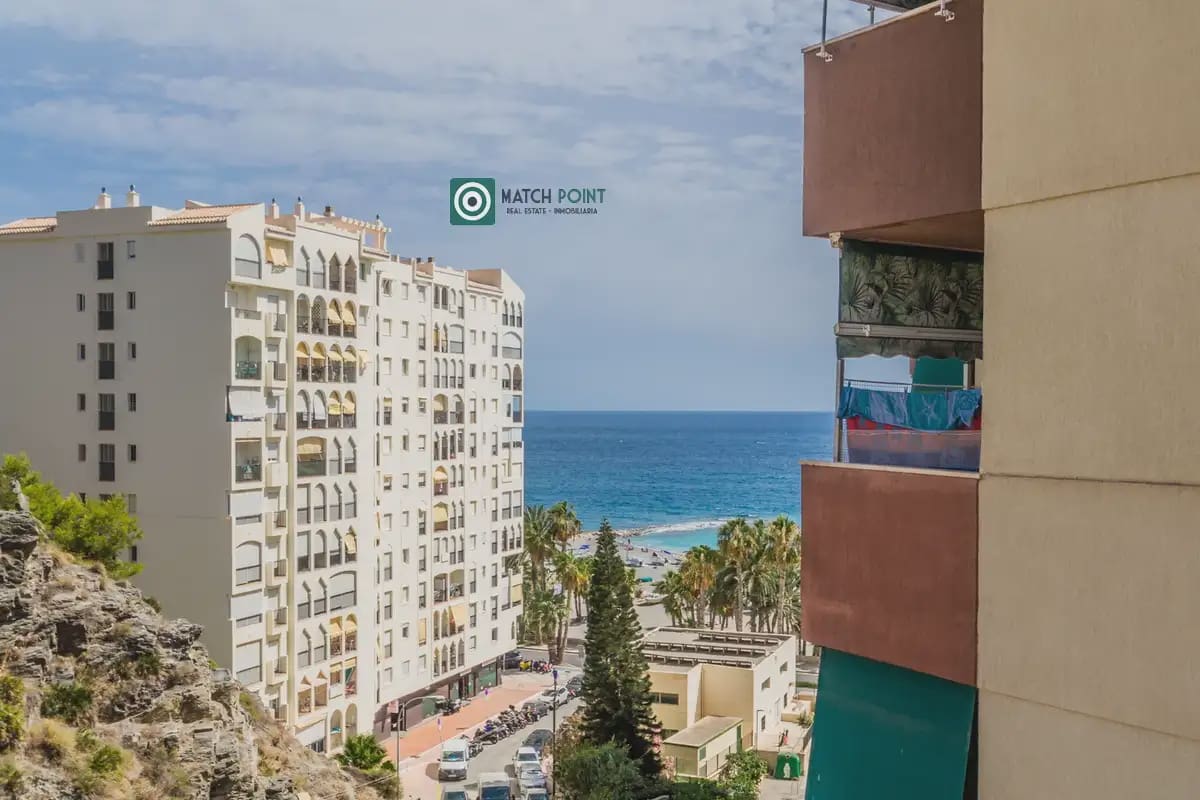 Appartement de 2 chambres à louer à Almunecar avec piscine garage - 750 € (Ref: 10009474)
