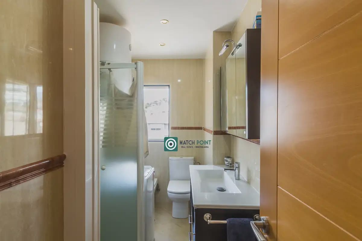 Appartement de 2 chambres à louer à Almunecar avec piscine garage - 750 € (Ref: 10009474)