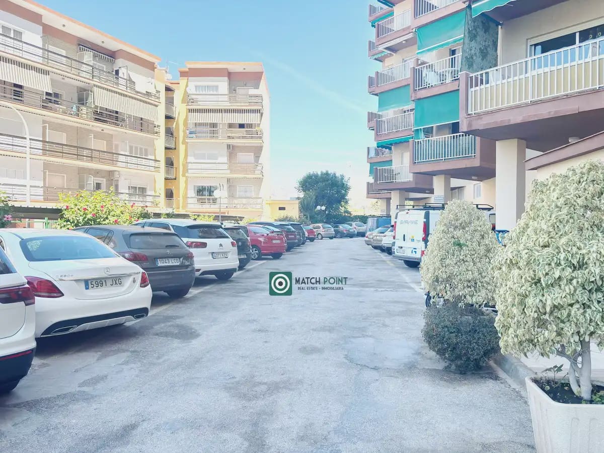 Appartement de 2 chambres à louer à Almunecar avec piscine garage - 750 € (Ref: 10009474)