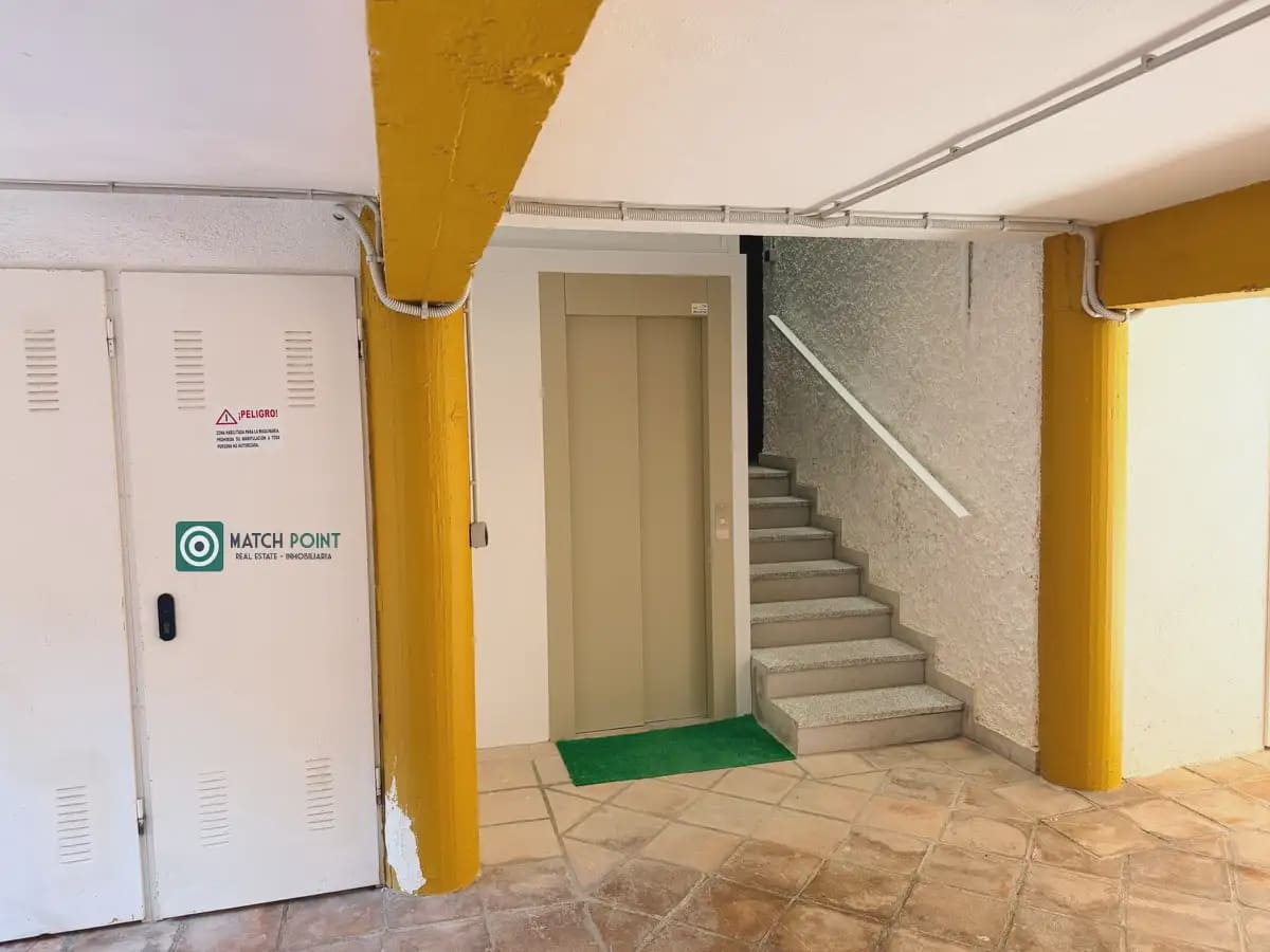 3 bedroom Flat for rent in Almunecar - € 700 (Ref: 10048211)