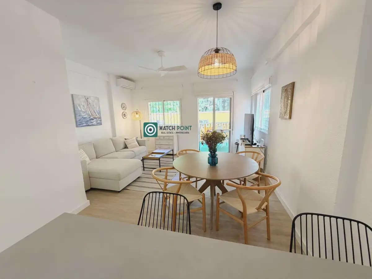 3 bedroom Flat for rent in Almunecar - € 700 (Ref: 10048211)