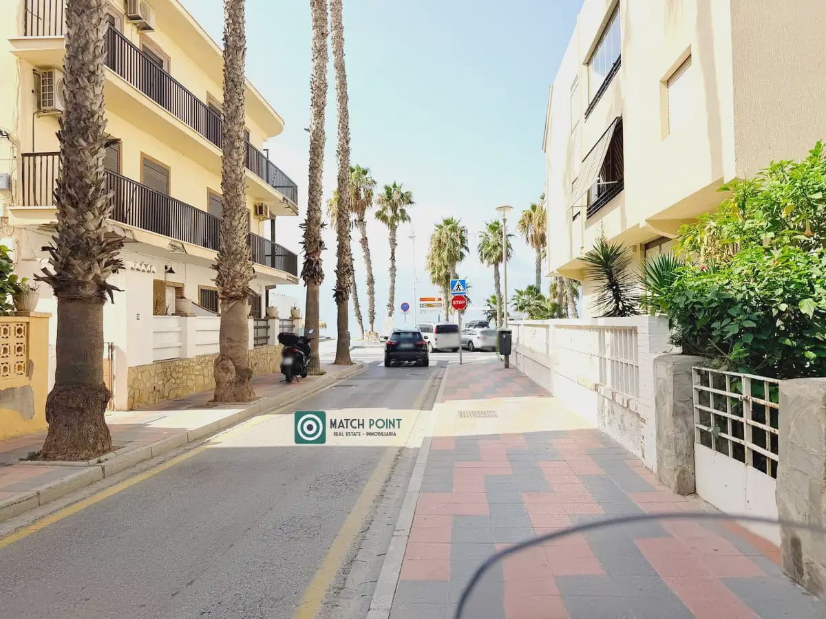3 bedroom Flat for rent in Almunecar - € 700 (Ref: 10048211)