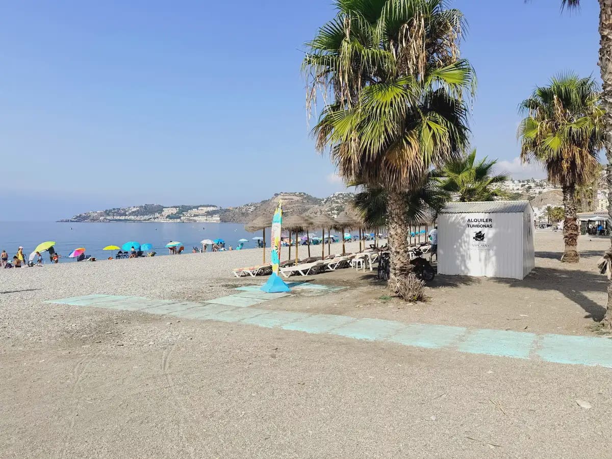 3 bedroom Flat for rent in Almunecar - € 700 (Ref: 10048211)