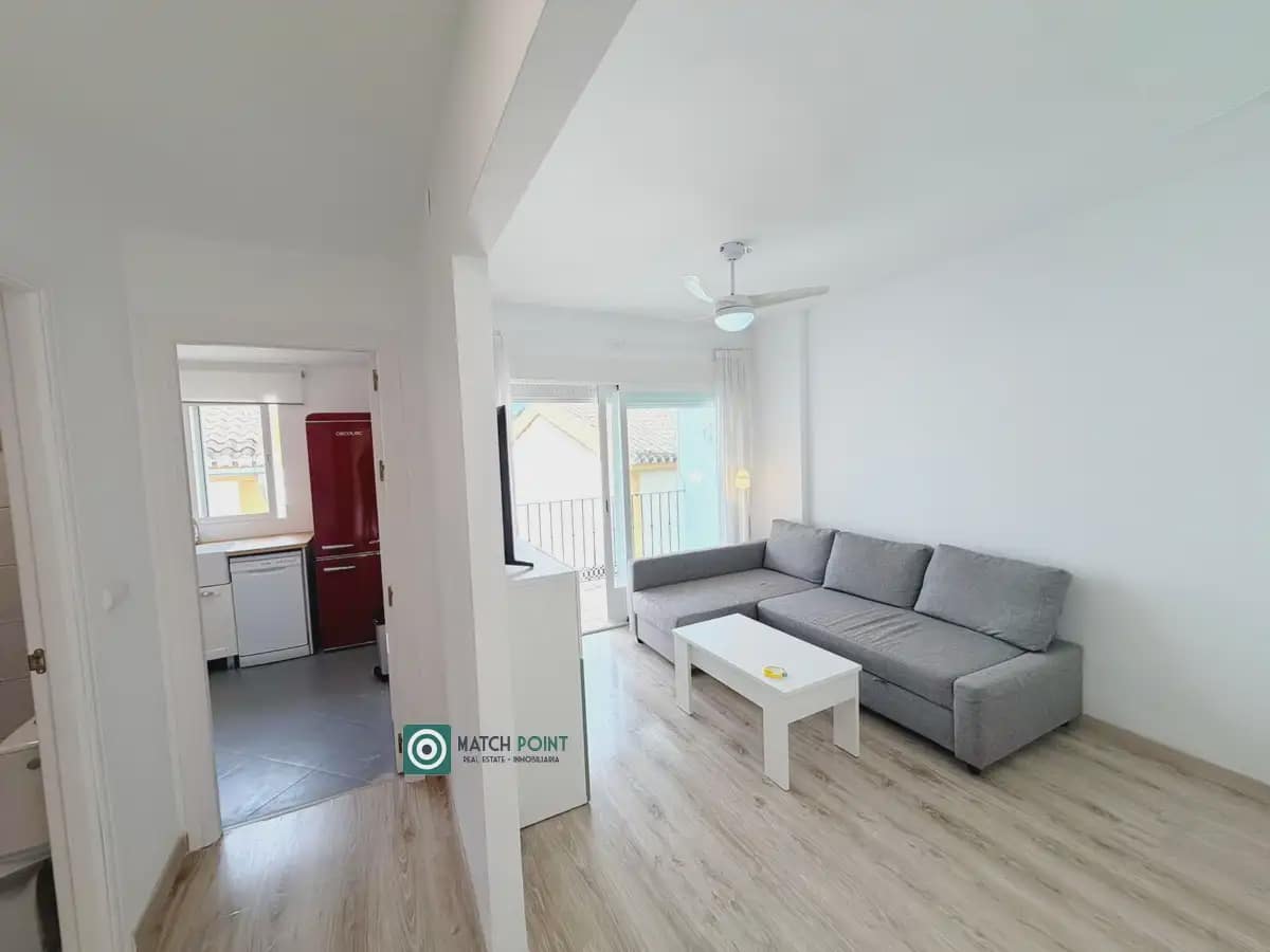 3 Zimmer Reihenhaus zu vermieten in Almunecar mit Pool Garage - 1.000 € (Ref: 10049667)