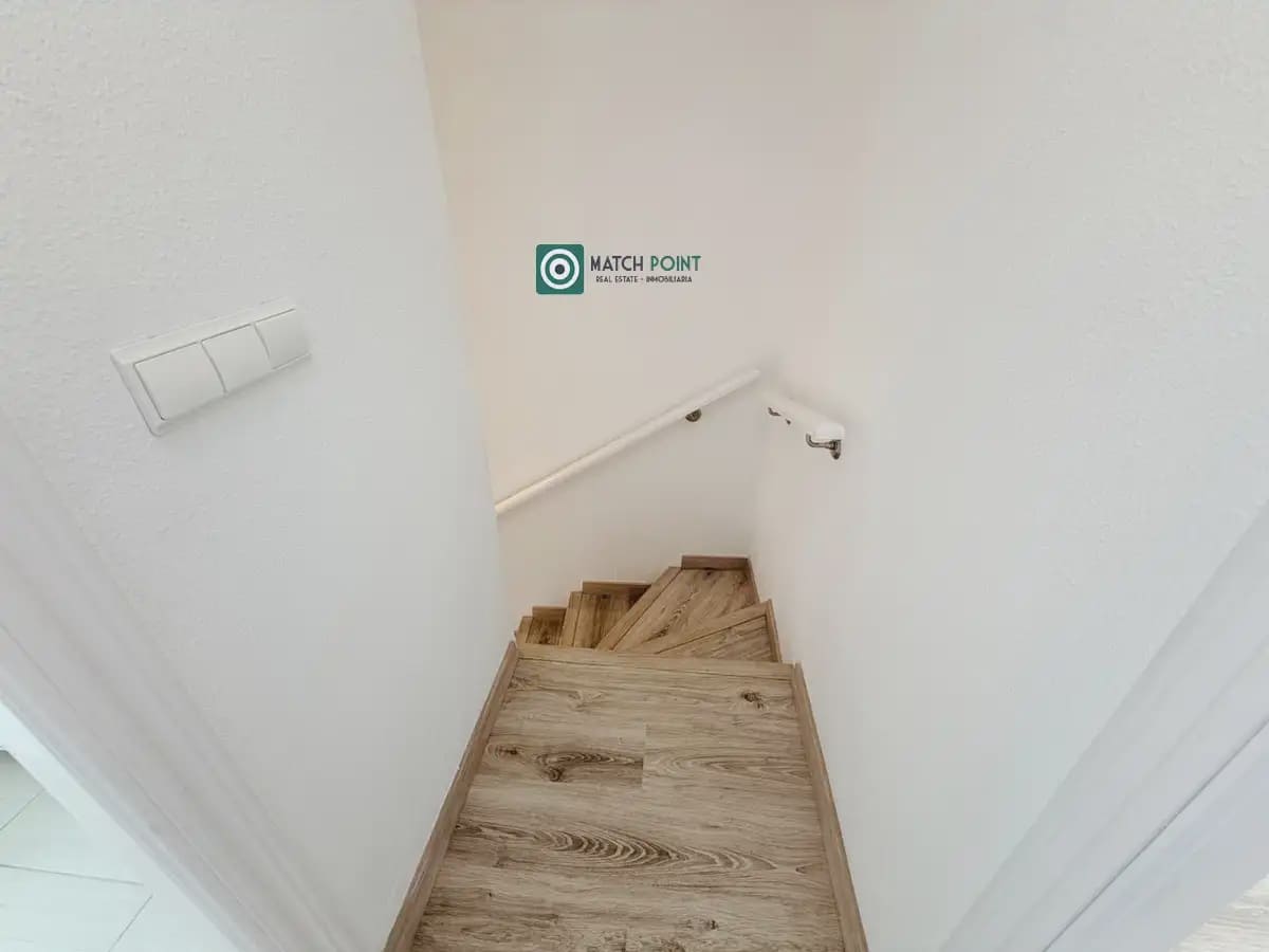 3 Zimmer Reihenhaus zu vermieten in Almunecar mit Pool Garage - 1.000 € (Ref: 10049667)