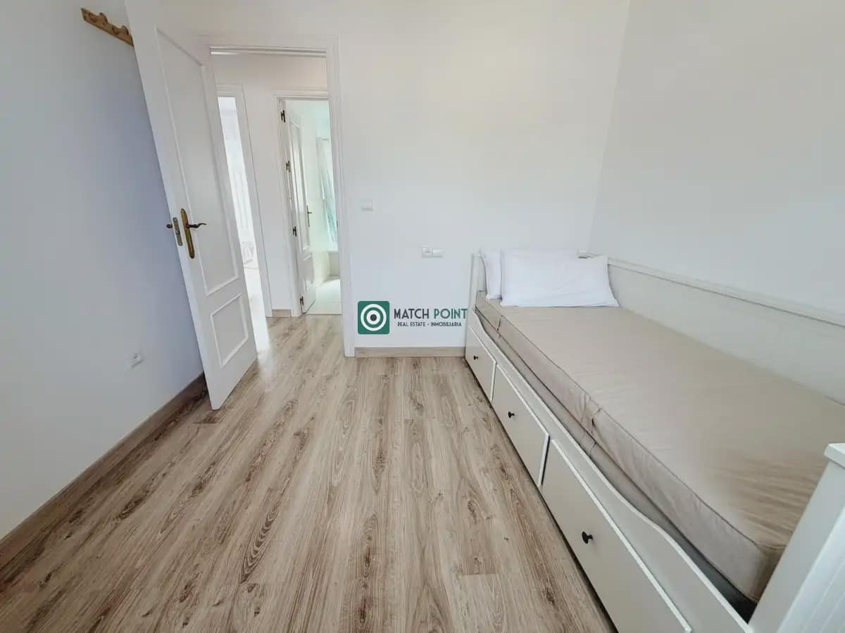 3 Zimmer Reihenhaus zu vermieten in Almunecar mit Pool Garage - 1.000 € (Ref: 10049667)