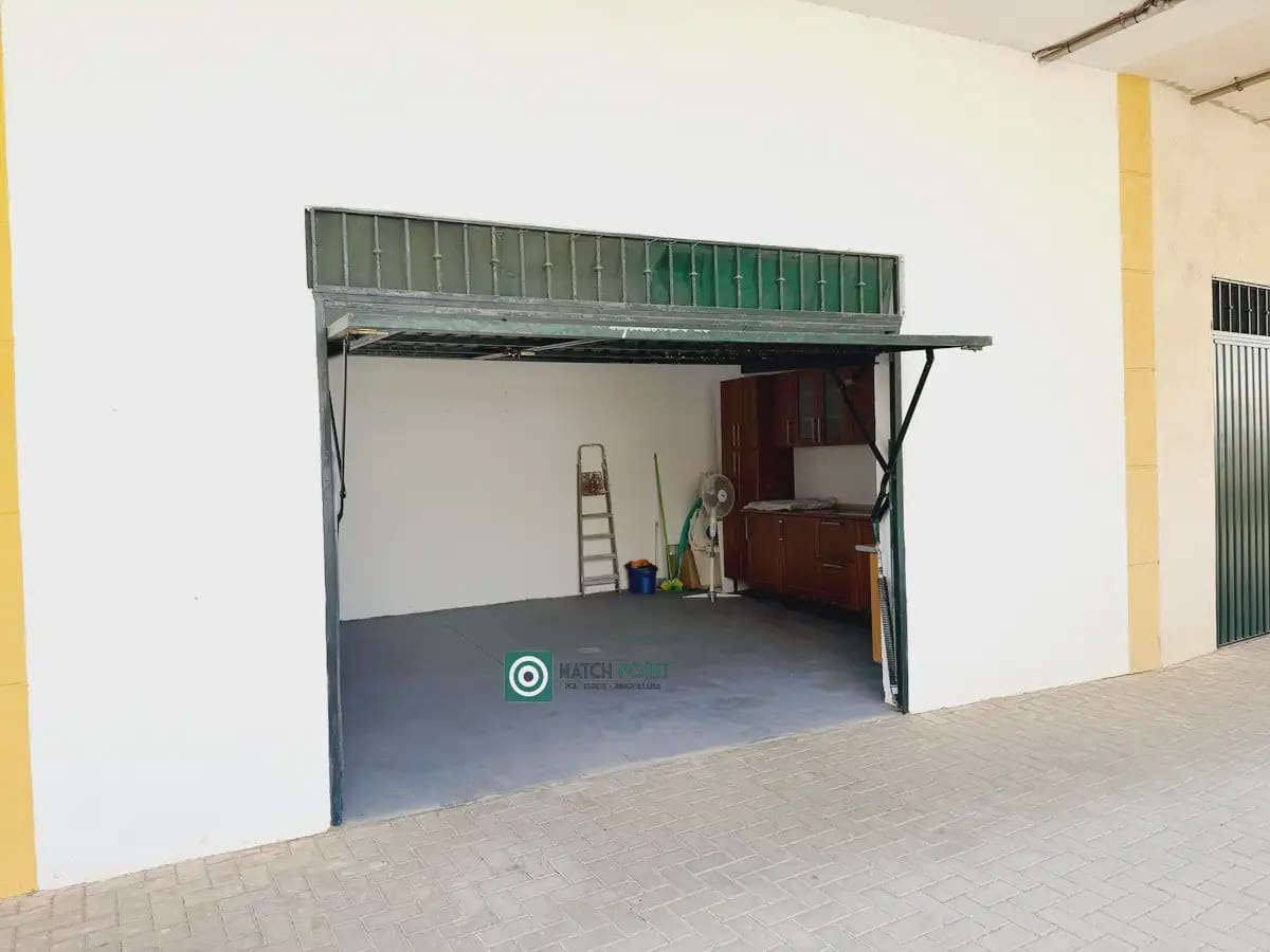 3 Zimmer Reihenhaus zu vermieten in Almunecar mit Pool Garage - 1.000 € (Ref: 10049667)
