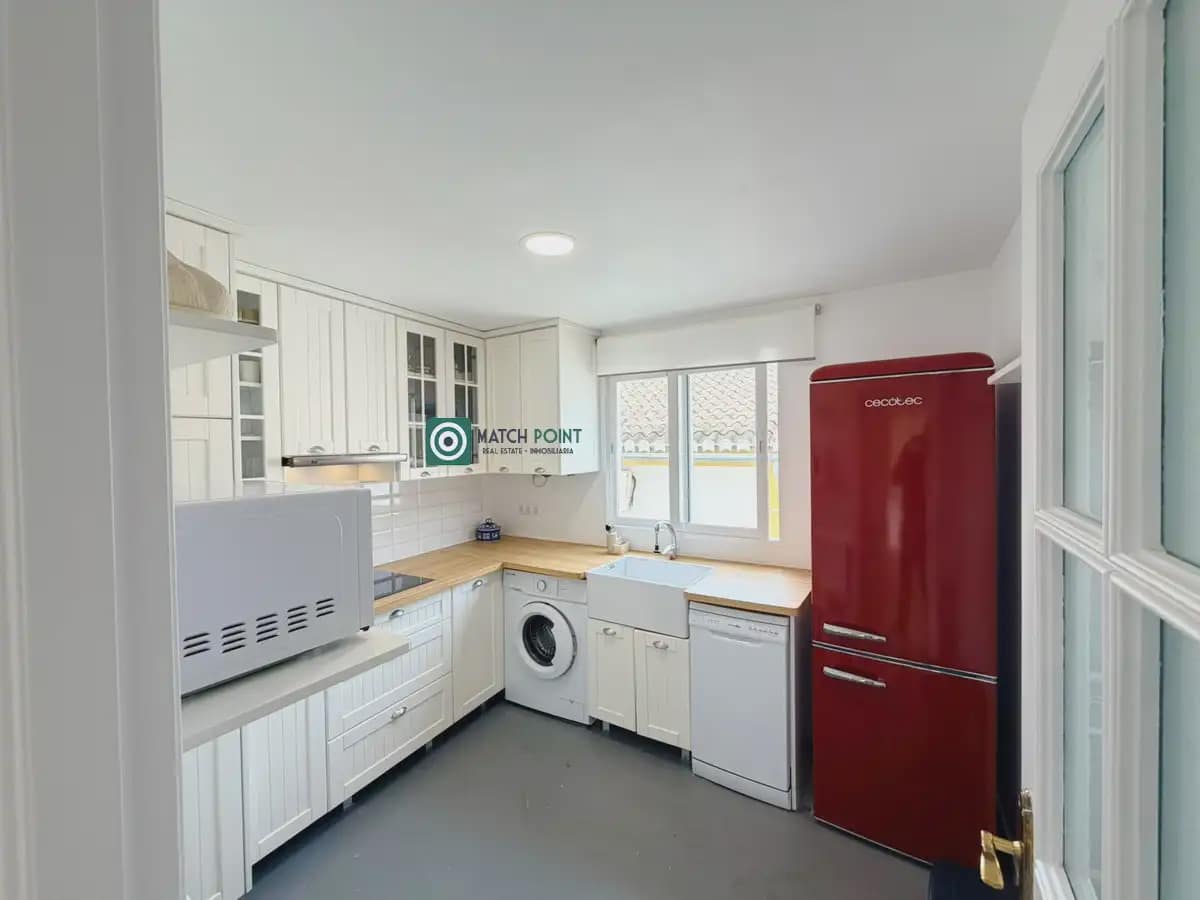 3 Zimmer Reihenhaus zu vermieten in Almunecar mit Pool Garage - 1.000 € (Ref: 10049667)
