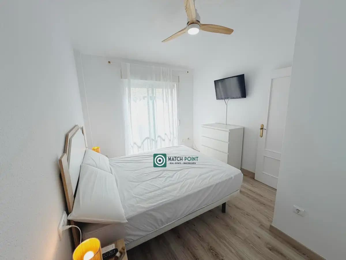 3 Zimmer Reihenhaus zu vermieten in Almunecar mit Pool Garage - 1.000 € (Ref: 10049667)