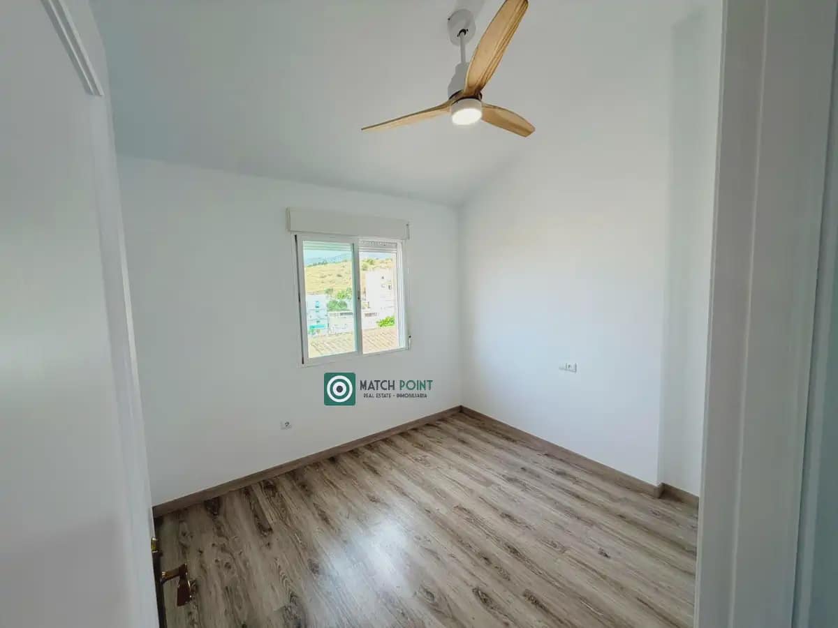 3 Zimmer Reihenhaus zu vermieten in Almunecar mit Pool Garage - 1.000 € (Ref: 10049667)