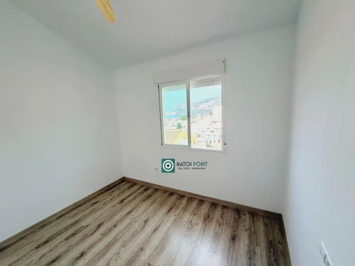 3 Zimmer Reihenhaus zu vermieten in Almunecar mit Pool Garage - 1.000 € (Ref: 10049667)