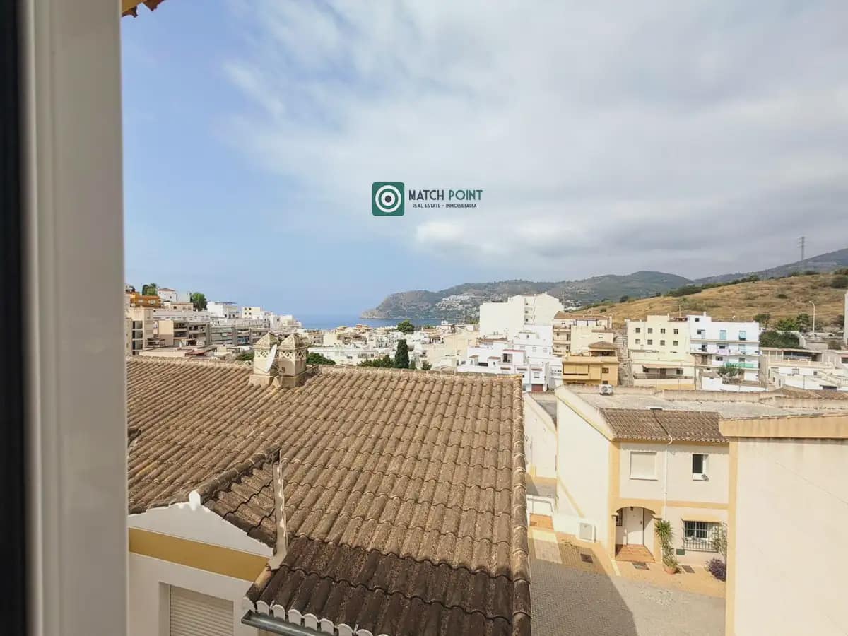 3 Zimmer Reihenhaus zu vermieten in Almunecar mit Pool Garage - 1.000 € (Ref: 10049667)