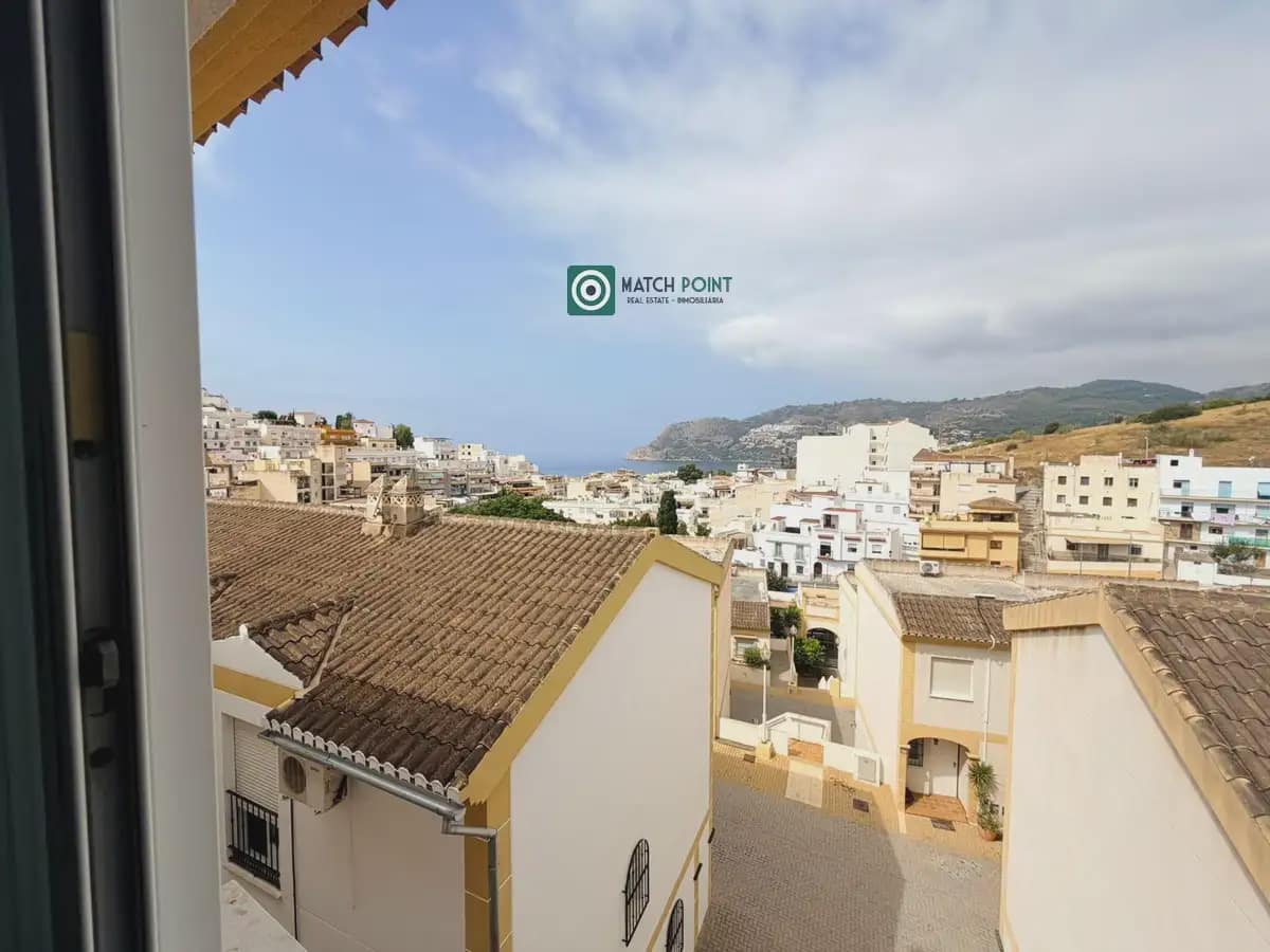3 Zimmer Reihenhaus zu vermieten in Almunecar mit Pool Garage - 1.000 € (Ref: 10049667)