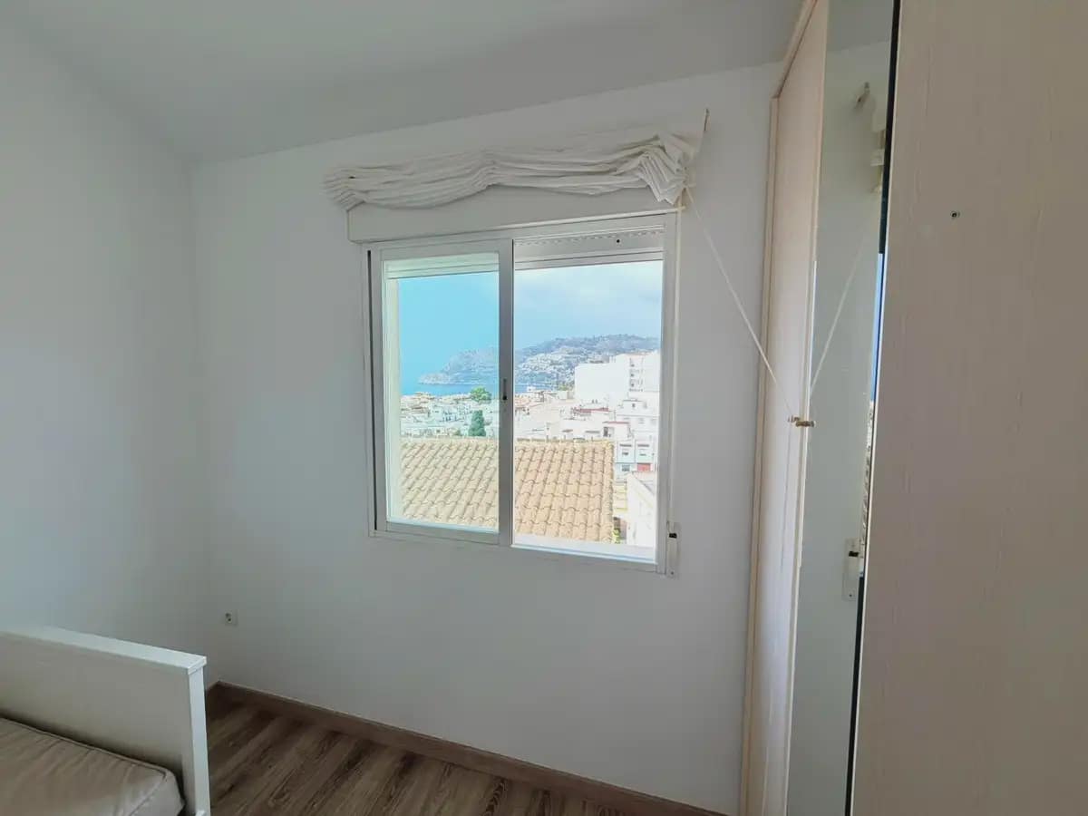 3 Zimmer Reihenhaus zu vermieten in Almunecar mit Pool Garage - 1.000 € (Ref: 10049667)