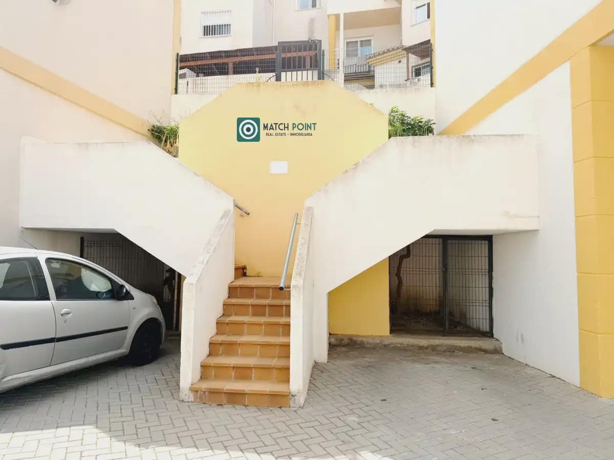 3 Zimmer Reihenhaus zu vermieten in Almunecar mit Pool Garage - 1.000 € (Ref: 10049667)