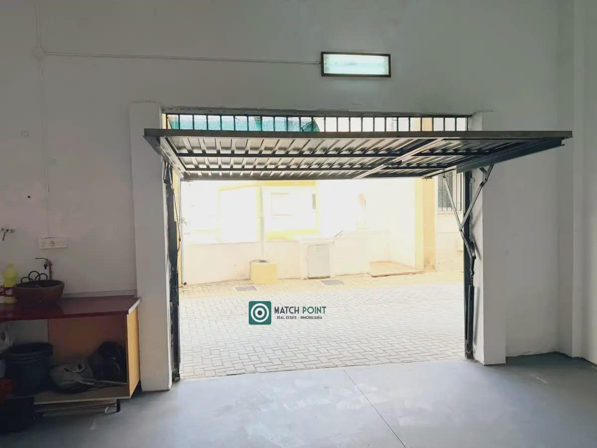 3 Zimmer Reihenhaus zu vermieten in Almunecar mit Pool Garage - 1.000 € (Ref: 10049667)