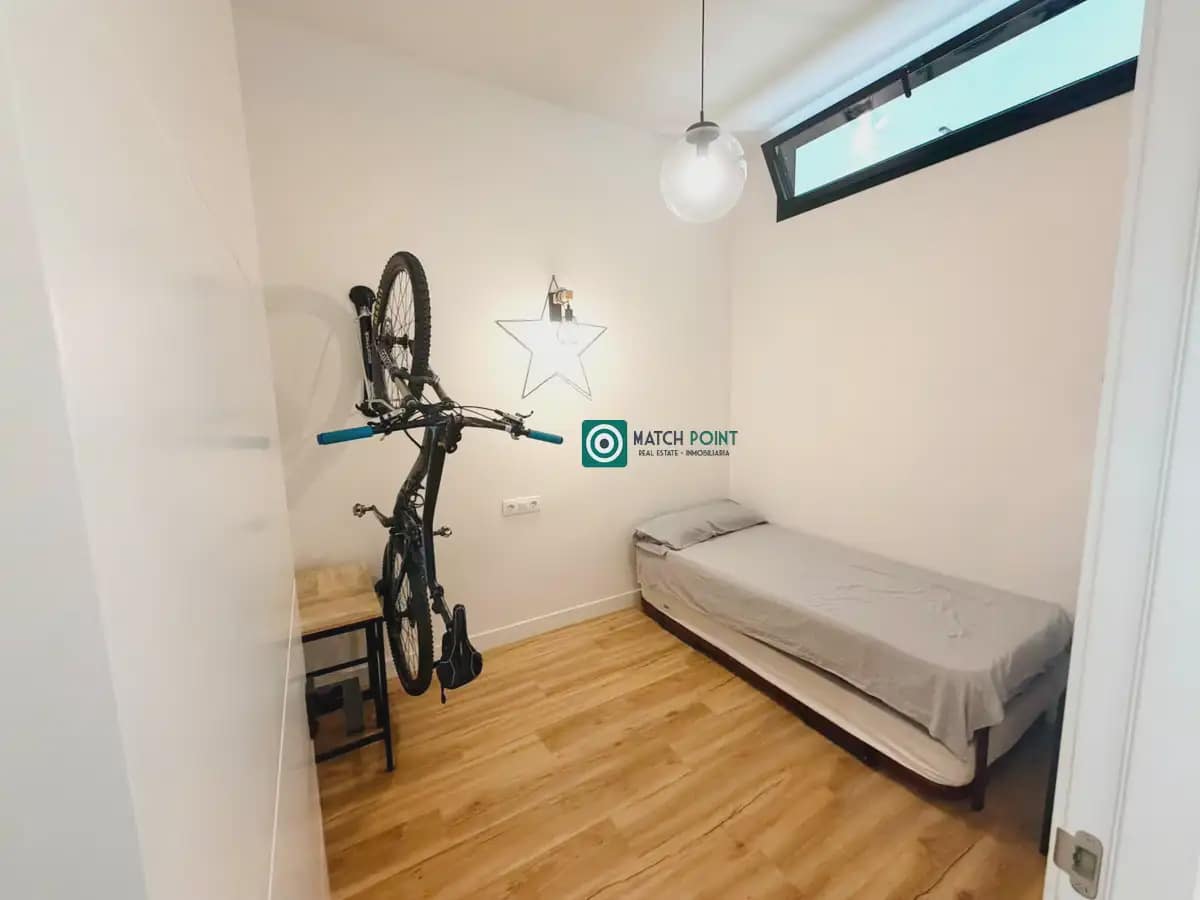 3 soveværelse Strandlejlighed til leje i Almunecar med garage - € 800 (Ref: 10055725)