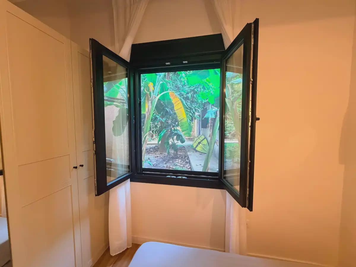 3 soveværelse Strandlejlighed til leje i Almunecar med garage - € 800 (Ref: 10055725)