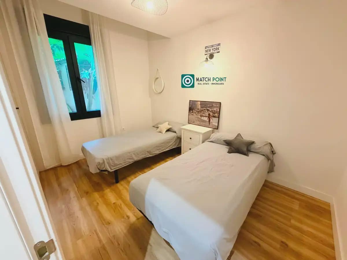 3 soveværelse Strandlejlighed til leje i Almunecar med garage - € 800 (Ref: 10055725)